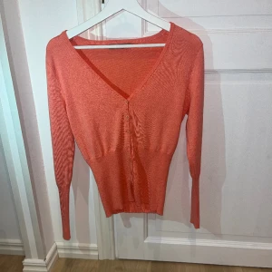 kofta - säljer denna kofta från saint tropez ❣️