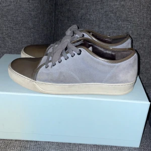 Lanvin  - Hej! Säljer nu dessa riktigt härliga lanvins, Skicket är väldigt bra. Dustbag medföljer, Uk6