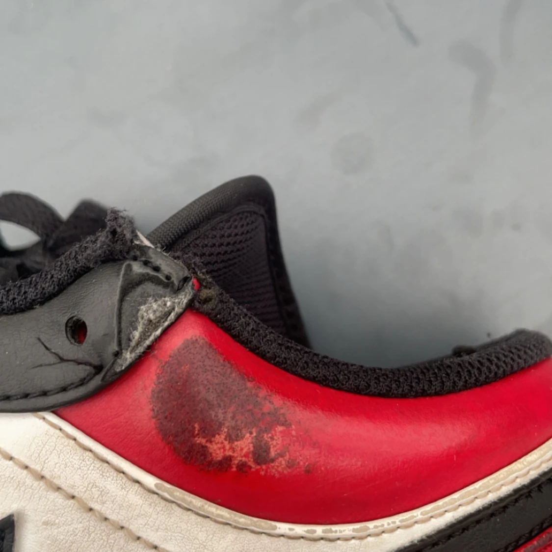Jordan 1 low bred toe  - 91