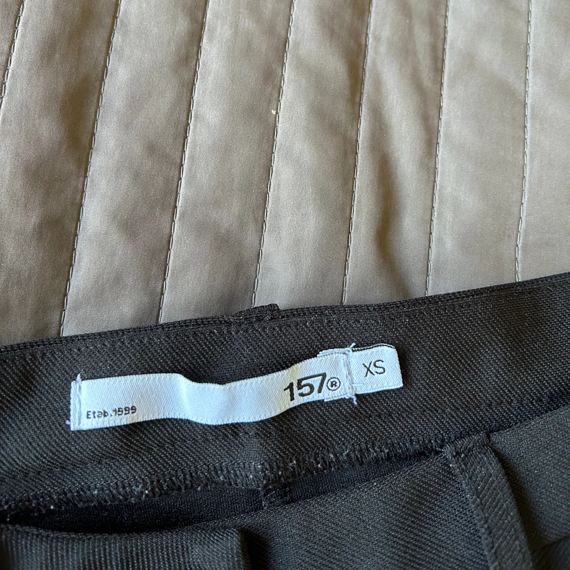 Lågmidjade kostymbyxor - 92