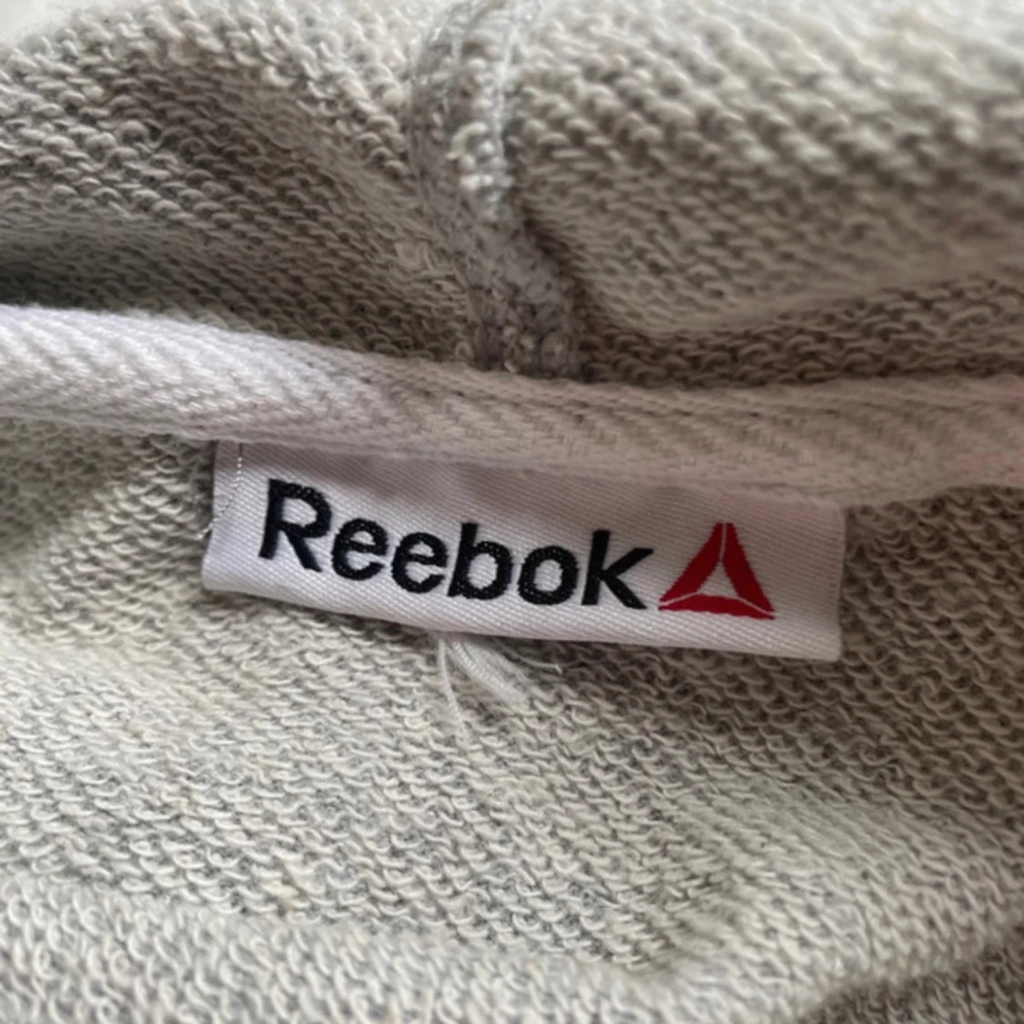 Reebok tröja med luva  - 91