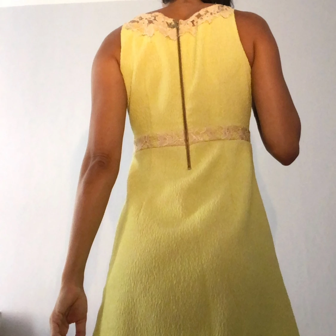 Klänning i citronfärg/lime  - 91