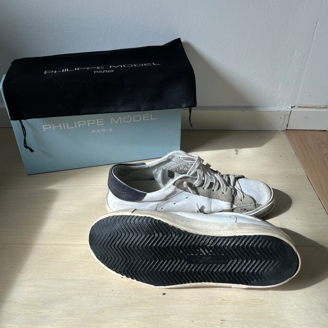 Philippe model  - 90