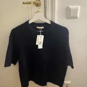 Stickad tröja - Aldrig använd