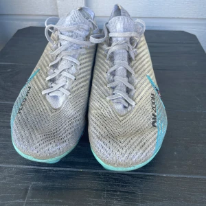 Fotbollsskor - Nike air fotbollsskor. Hyfsat skick pris kan diskuteras. 