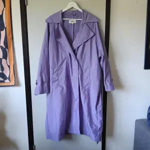 Cool oversized coat from junkyard with tie belt at the waist 
