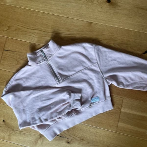 långärmad tröja - Mycket bra skick. Knappt använd