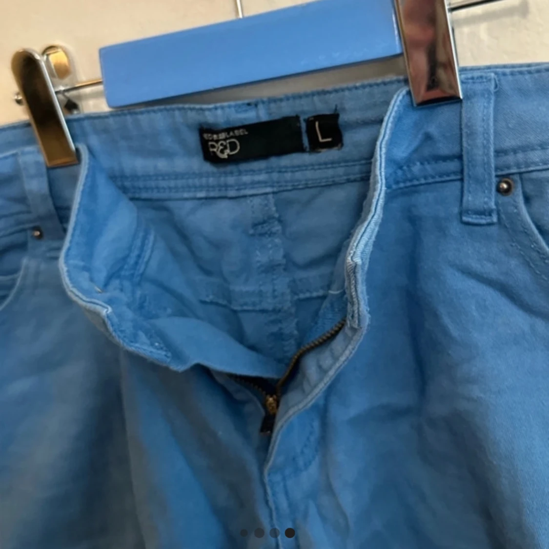 Blåa shorts från red lebel i mycket bra skick - 92