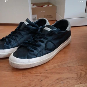 Philipe Model Prsx - Cond 8/10 retail 4500kr  Mitt pris endast 1799kr Pris är ej hugget i sten