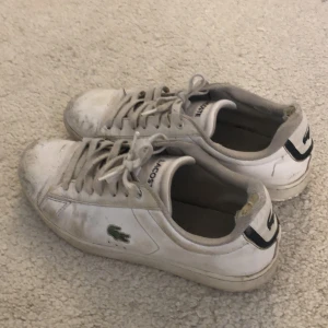 Lacoste skor  - Använda, synligts slitna därav priset. Pris kan diskuteras! 
