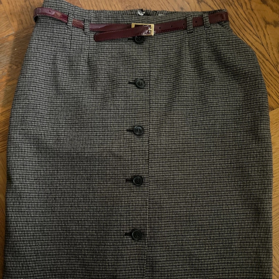 Högmidjade kjol från H&M  - 90