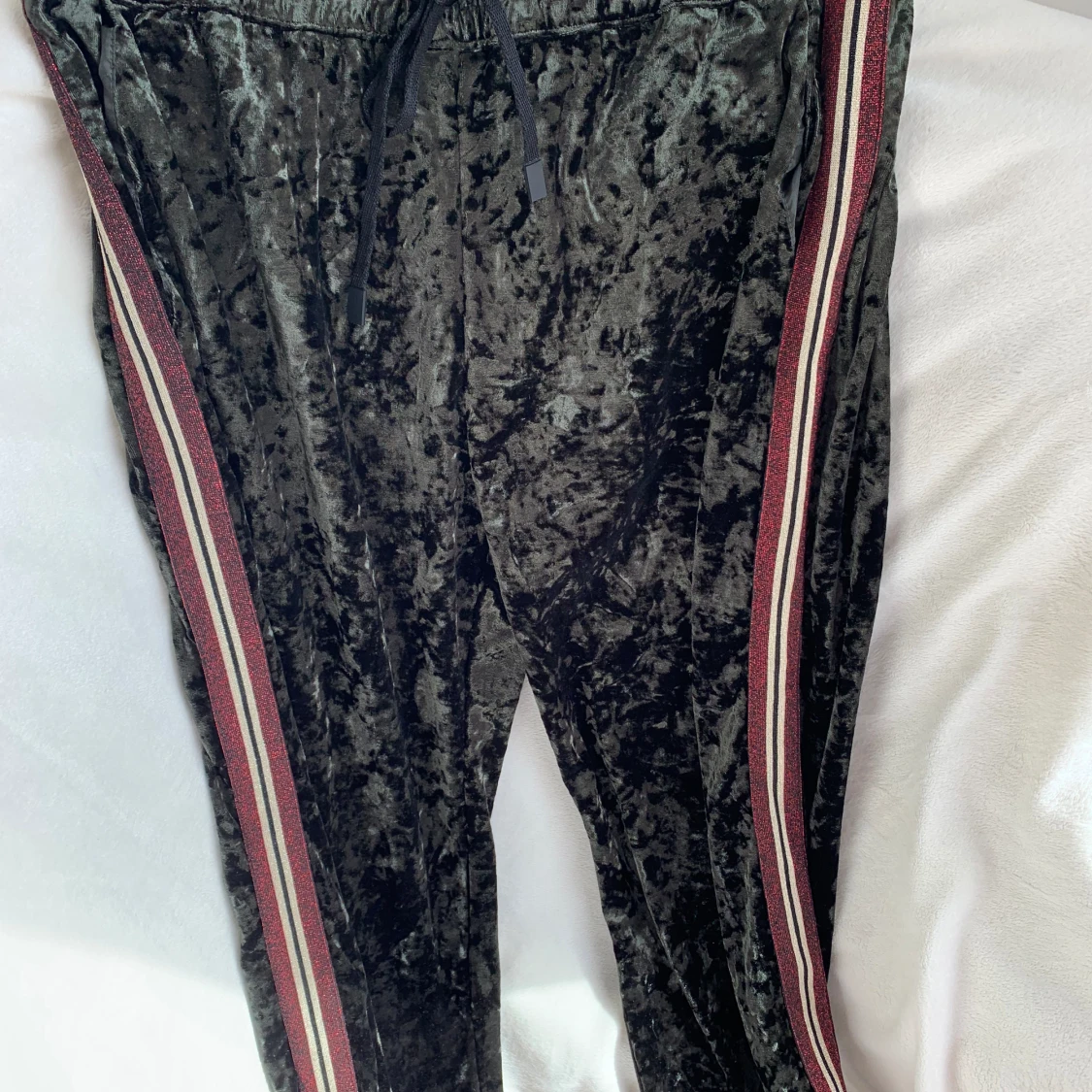 Dark green jogging pants - 92