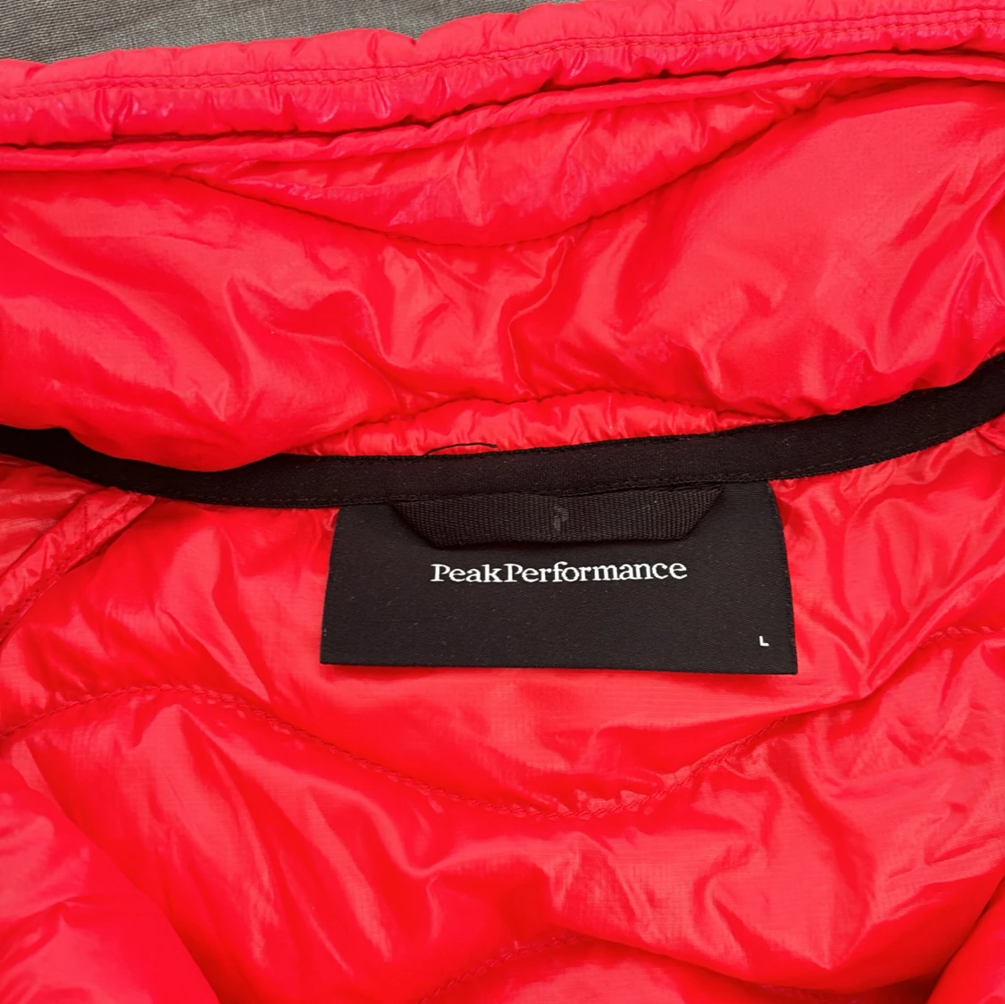 Röd peak jacka - 90