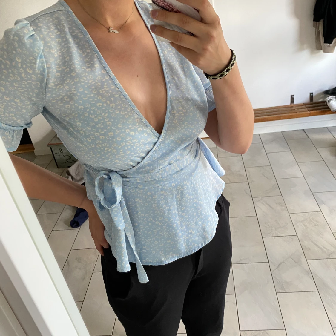 Gullig omlott-blus💐 - 90