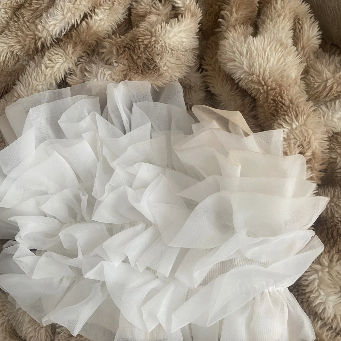 Vit fluffig topp! - 90