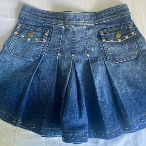 Jeans kjol - Toppen skick! Frakten ingår inte i priset!!🚚❌