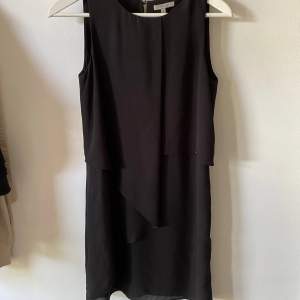 Knappt använd klänning av märket KOCCA köpt i Italien, omlott liknande modell😄 stl XS