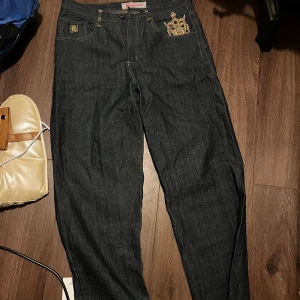 Baggy jeans  - Storlek 34x34  Priset kan diskuteras.