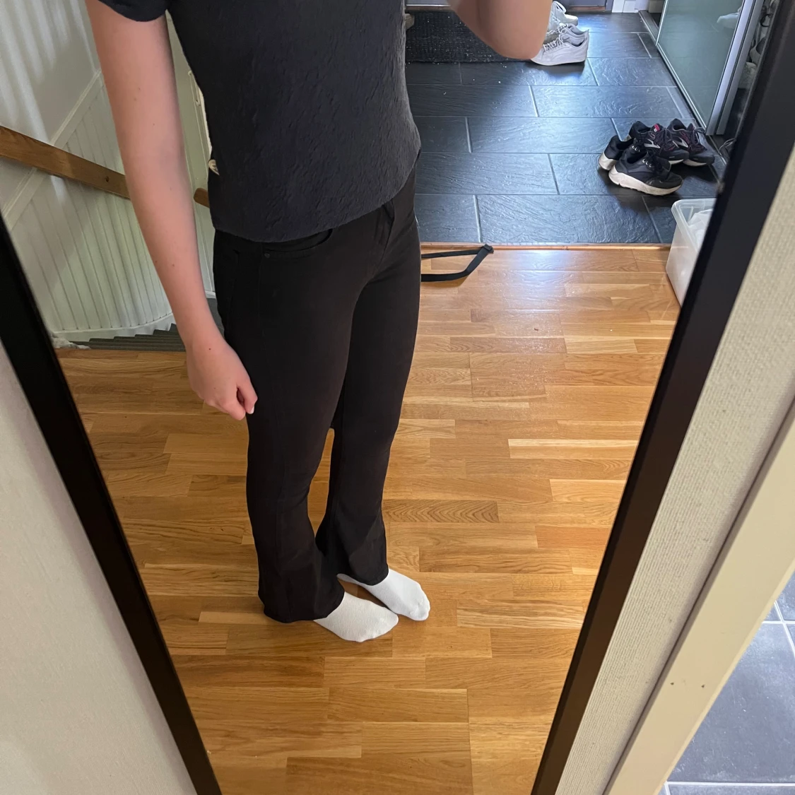 Svarta bootcut jeans - 90