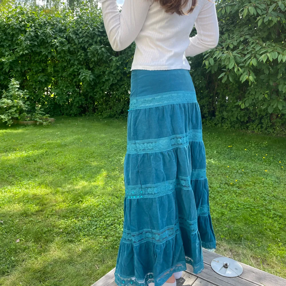 Superfin lång kjol i manchester👌🏽 perfekt till sommaren!🌸💕. Kjolar.
