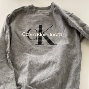 Calvin Klein hoodie - Xs 8/10 skick .