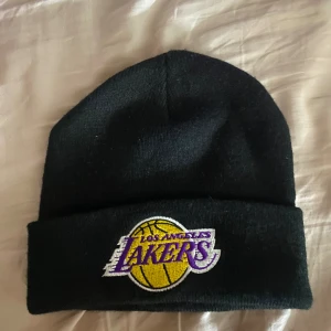 Helt ny mössa - Helt ny lakers mössa perfekt inför hösten 