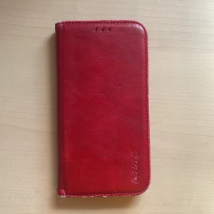 Rött iPhone 6 mobilskal - Använt skick Skriv vid funderingar❤️