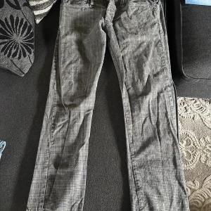 Armani byxor - Storlek 32