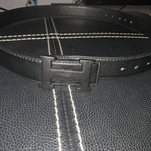 Hermés belt - Säljer Hermés bälte för 5,000kr köpte äkta för 10k nästa  har använts 2 gånger prisen kan diskuteras.