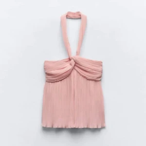 Zara topp - säljer denna dö den inte riktigt passar! 💗helt ny, använd 1 gång