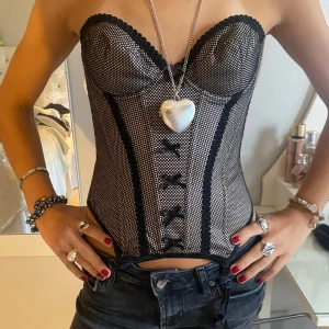 Korsett🪩 - Korsett topp i storlek s/xs