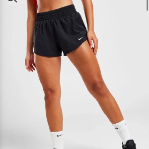 Nike shorts - Snygga träningsshorts från nike!🩷 Helt oanvända i nyskick!🥰 strl XS🩷