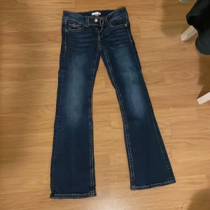 Jeans  - Mina älskade jeans från Gina Young i stolek 158 som är tyvärr för små PRISET KAN DISKUTERAS IMON SNABB AFFÄR 