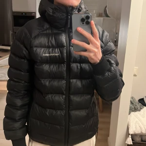 Peak performance jacka - Bra skick inköpt denna vinter