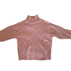 Stickad tröja - Supersöt stickad tröja☺️🩷🎀