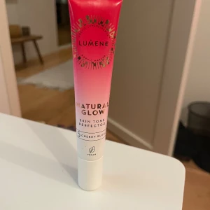 Lumene rouge - En kräm blush från Lumene, aldrig använd.