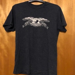 Skate tshirt  - Nyskick  Mjuk