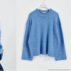 stickad tröja  - blå fin stickad tröja!! fint skick. pris går att diskuteras💞har även en i mörkblå i storlek s som jag kan tänkas sälja!!