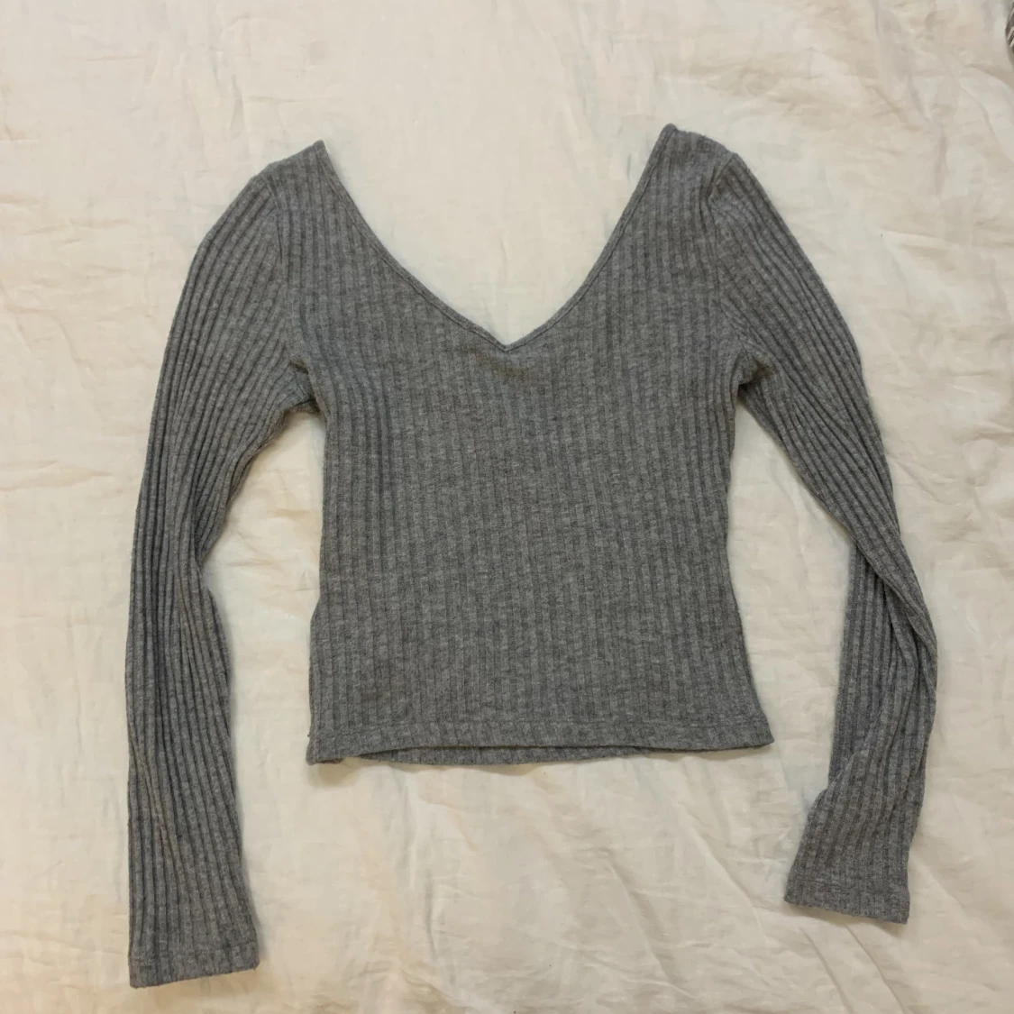 GRÅ TRÖJA - 90