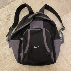 Nike ryggsäck i helt okej skick