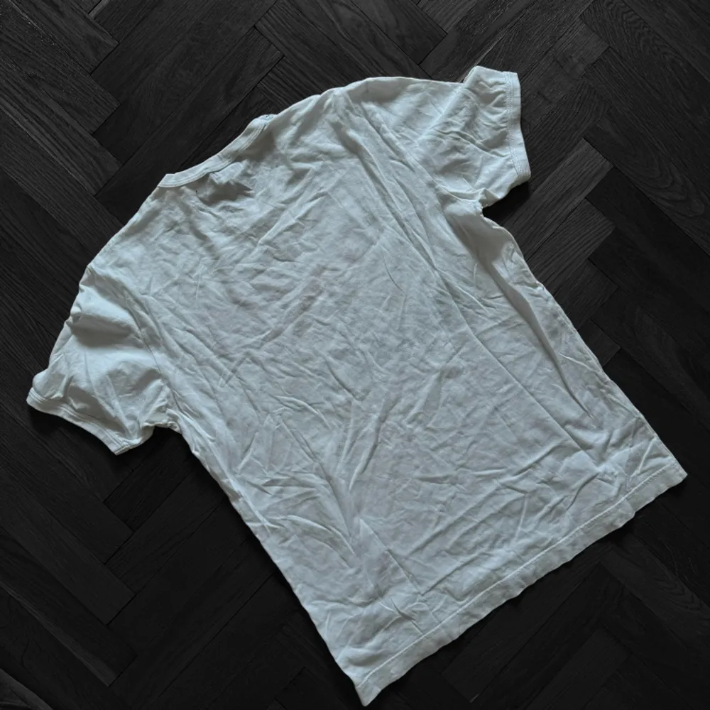 Dolce & Gabbana T-Shirt Size: L. T-shirts.
