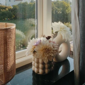 Bubblig kruka - Beige bubblig kruka, som ser helt oanvänd ut 🍀 hör av dig om du önskar fler bilder !!