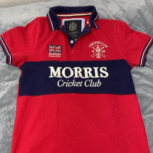 Piké tröja från Morris - Pike tröja ifrån Morris Cricketclub, storlek S