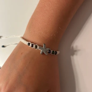 armband - 2 st fina armband även köpta utomlands som inte används❤️