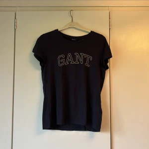 Gant tröja - Säljer denna gant tröja då den inte kommer till användning längre🫶🏼 