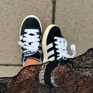 Adidas Campus 00’s - Väldigt bra skick. Använt kanske 8-10 gånger men som nya. 😇