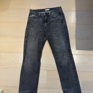 Jean zara - Mid Rise- full length.   Superfina jeans i storlek 40 från Zara. 