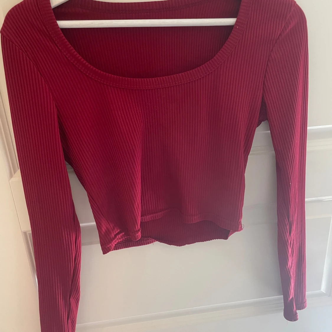 Röd långärmad topp