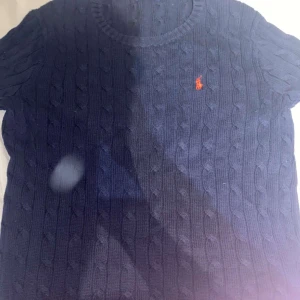 Polo/ralph lauren - Jag säljer min hoodie då den inte passar min stil längre 