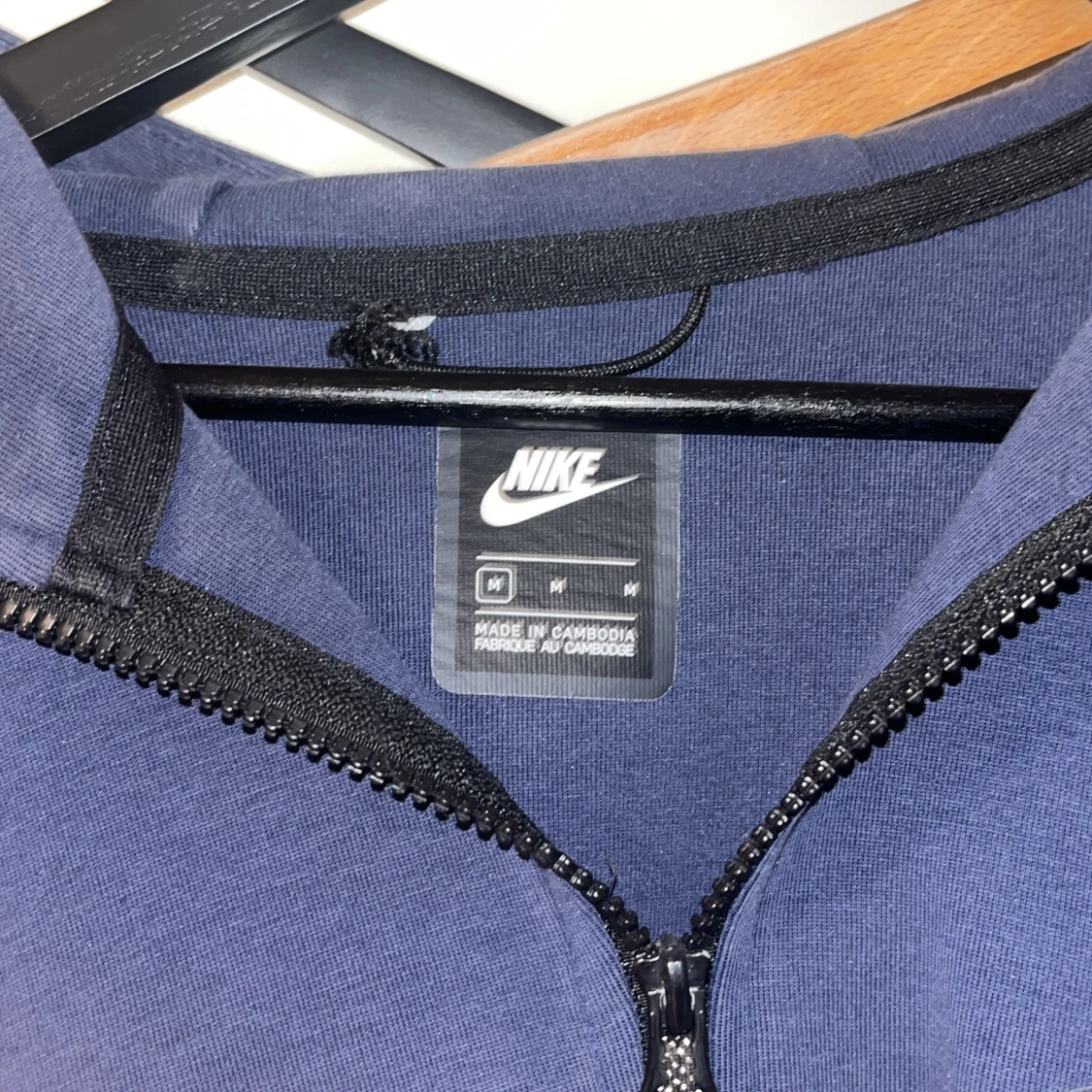 Nike tech hoodie - 90